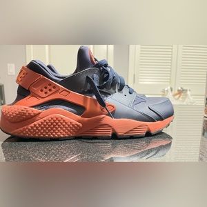 Mint Condition-Air Huarache by Nike Size 13